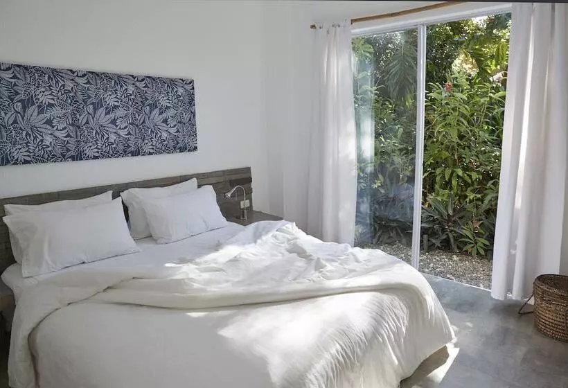 ホテル Diniview Villas