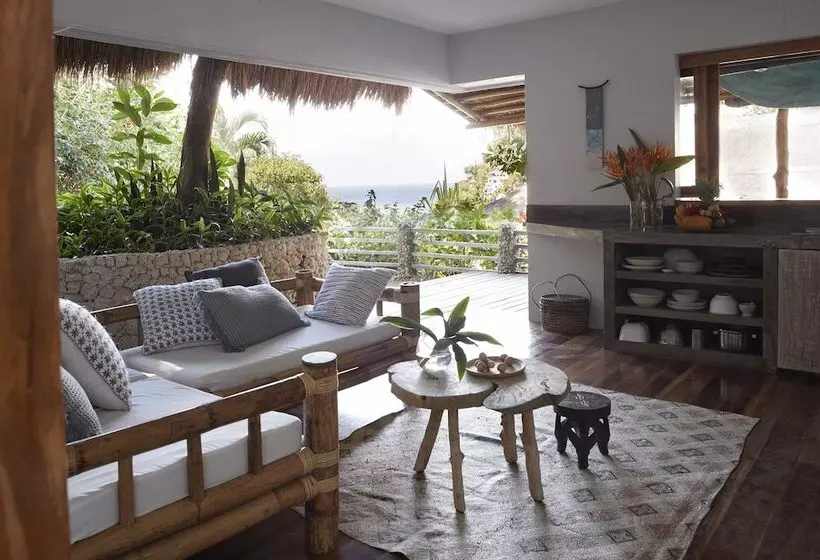 ホテル Diniview Villas