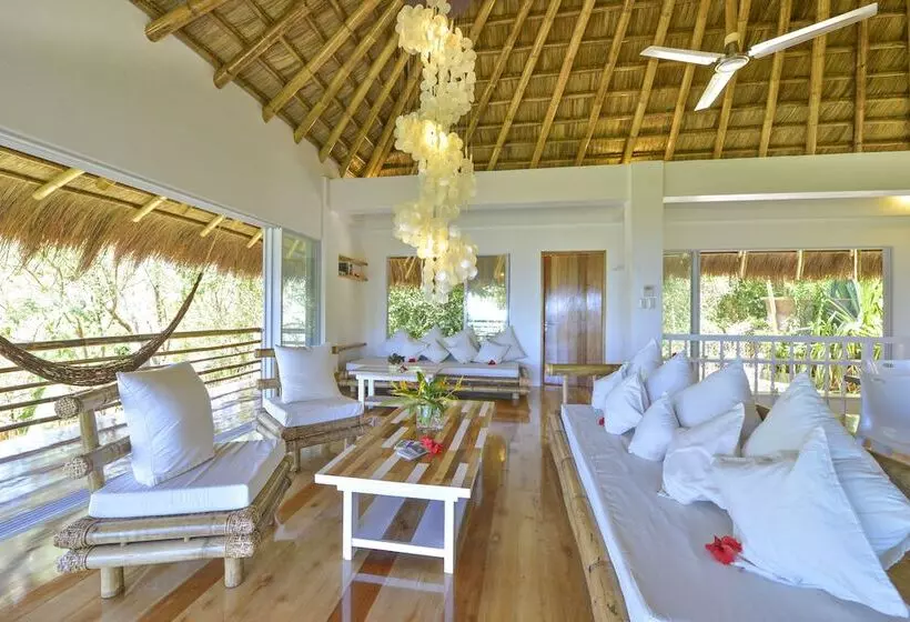 ホテル Diniview Villas