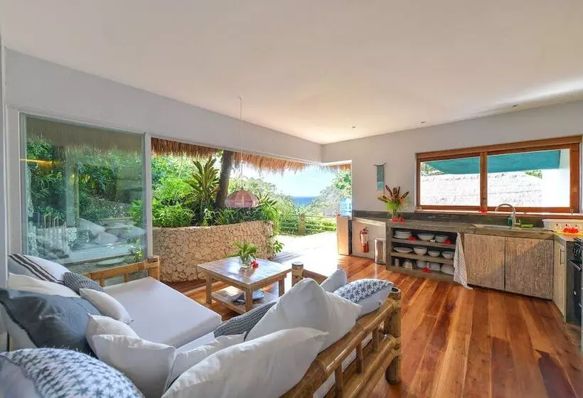 ホテル Diniview Villas