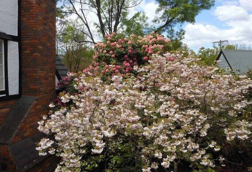 בית מלון כפרי Merrimeet Cottages