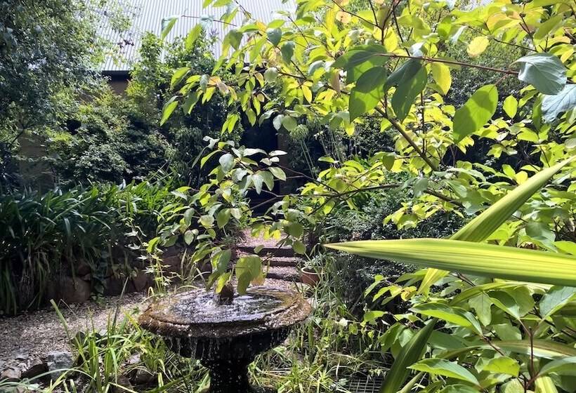 בית מלון כפרי Merrimeet Cottages