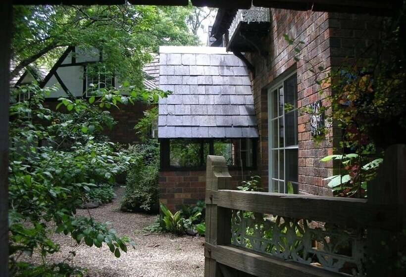 בית מלון כפרי Merrimeet Cottages