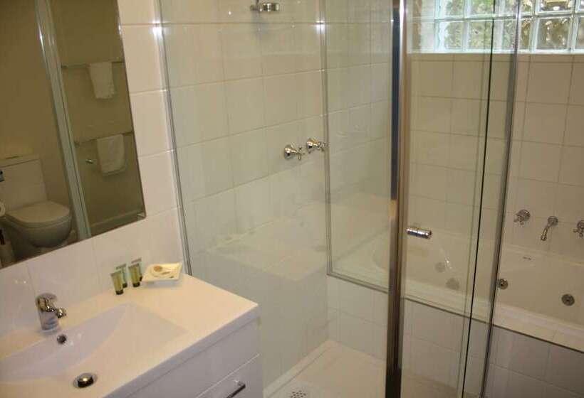 בית מלון כפרי Merrimeet Cottages