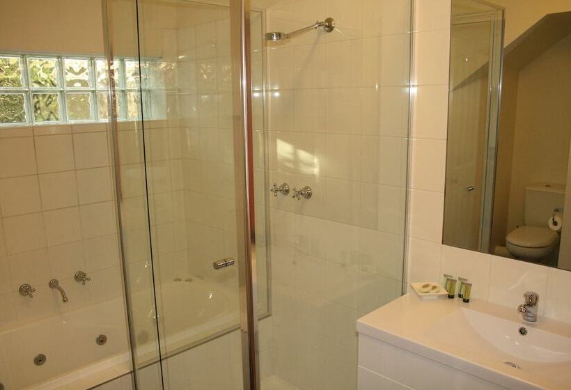 בית מלון כפרי Merrimeet Cottages