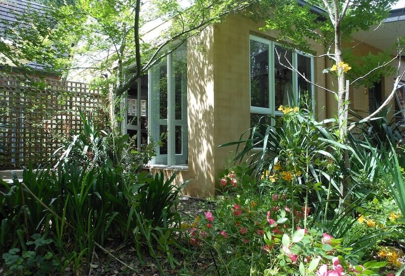 בית מלון כפרי Merrimeet Cottages