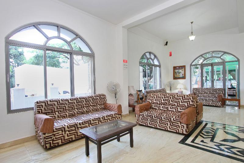 ホテル Sai Rennaissance By Oyo Rooms