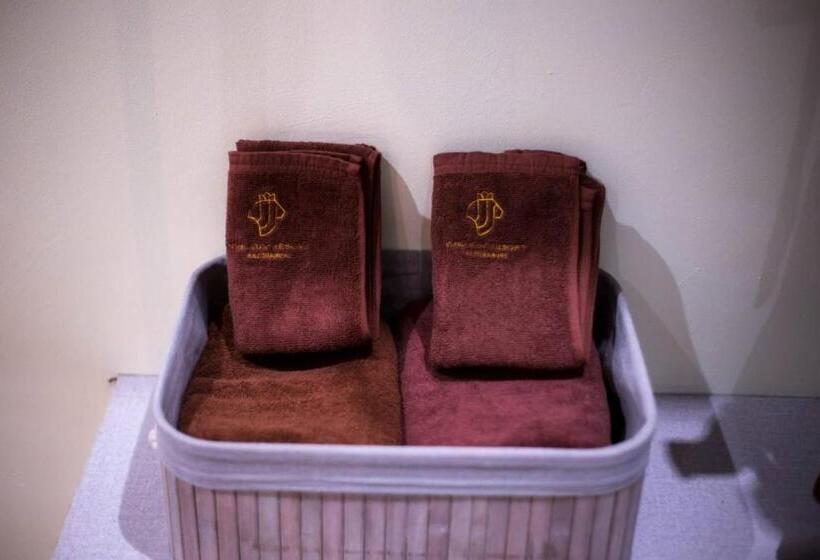 בית מלון כפרי The Sun Resort Ratchaburi