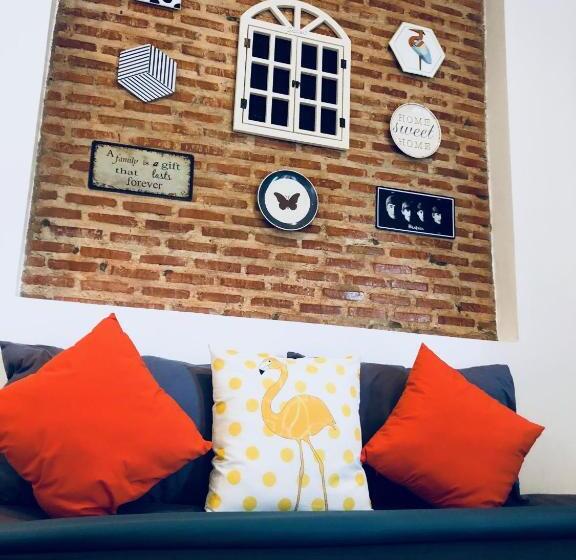 בית מלון כפרי The Sun Resort Ratchaburi