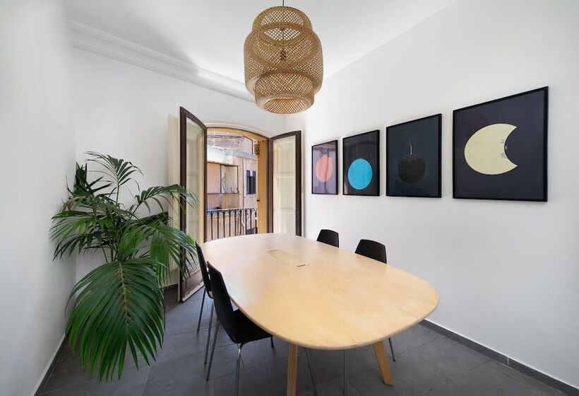 تختخواب و صبحانه Mojocohouse