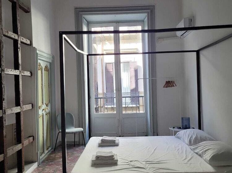 تختخواب و صبحانه Mojocohouse