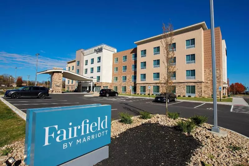 ホテル Fairfield Inn & Suites By Marriott Dayton North