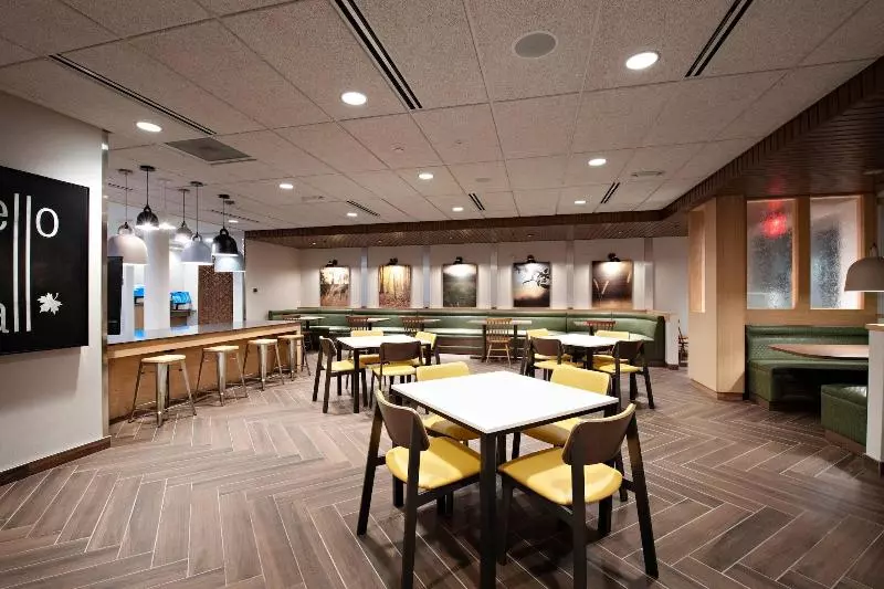 ホテル Fairfield Inn & Suites By Marriott Dayton North