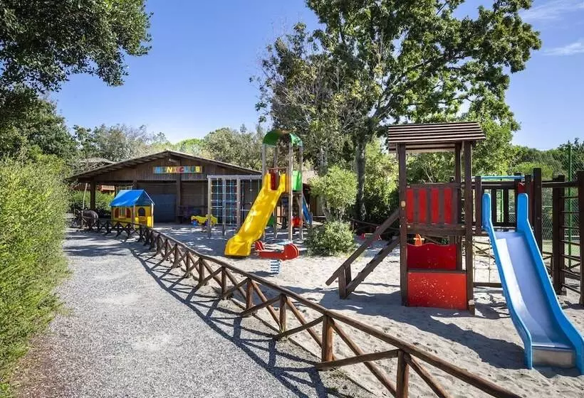 Hotelli Hu Montescudaio Village