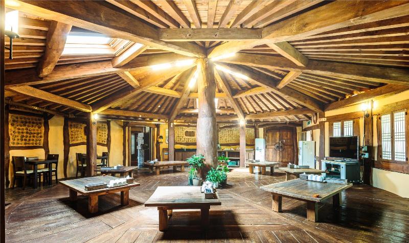 בית מלון כפרי Kasan Tobang