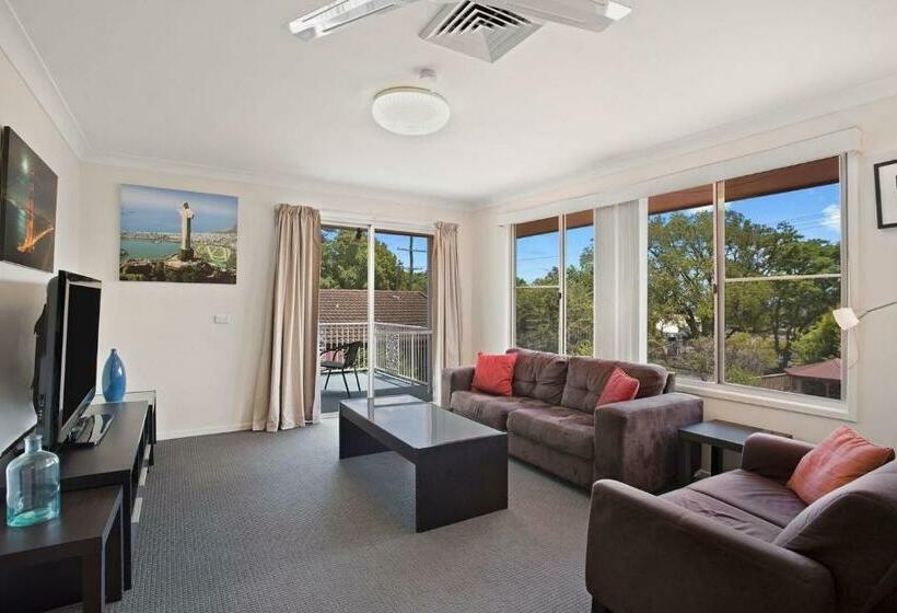 مُتل Clifford Park Motor Inn