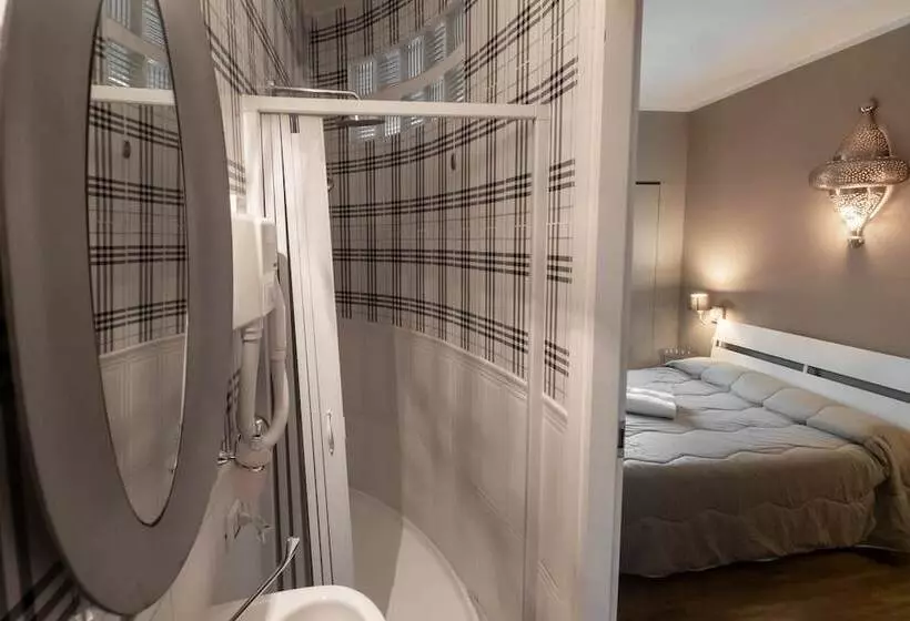 پانسیون Cconforthotels R&b Cavour   Self Check In