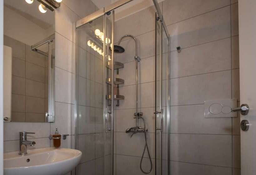 Pansiyon Cconforthotels R&b Cavour Self Check In