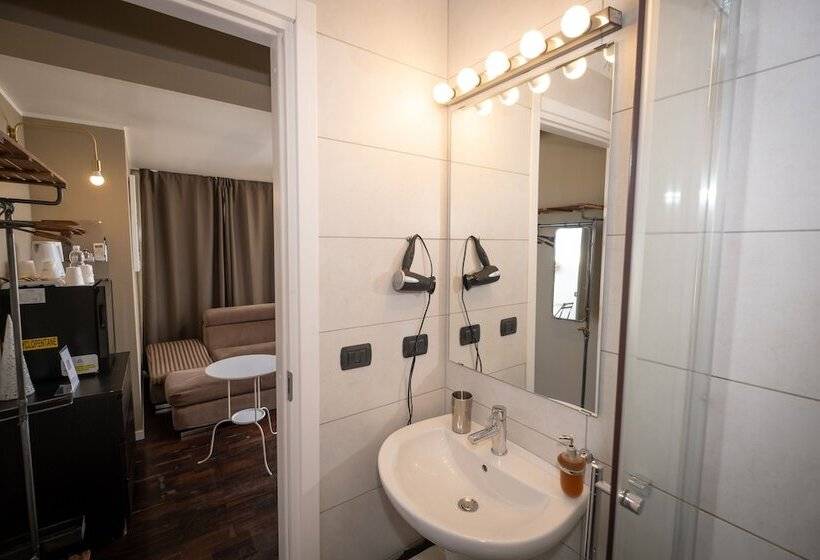 Pansiyon Cconforthotels R&b Cavour Self Check In