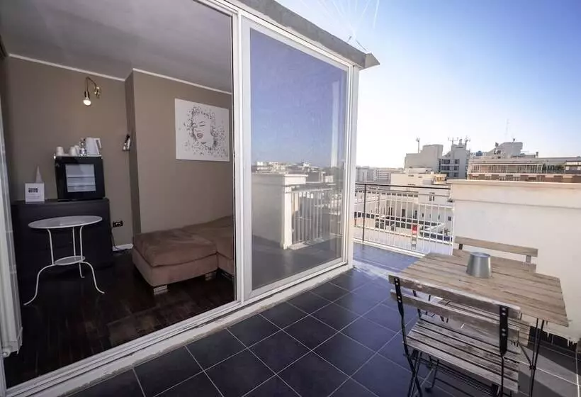 پانسیون Cconforthotels R&b Cavour   Self Check In