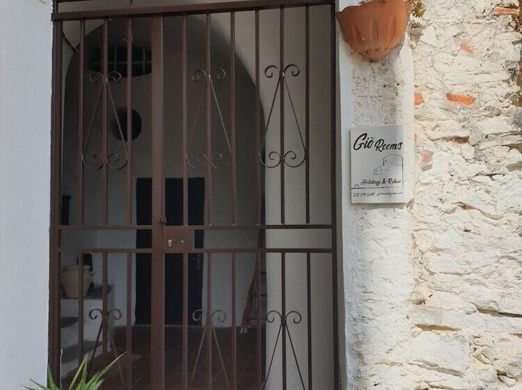 פנסיון Giò Rooms