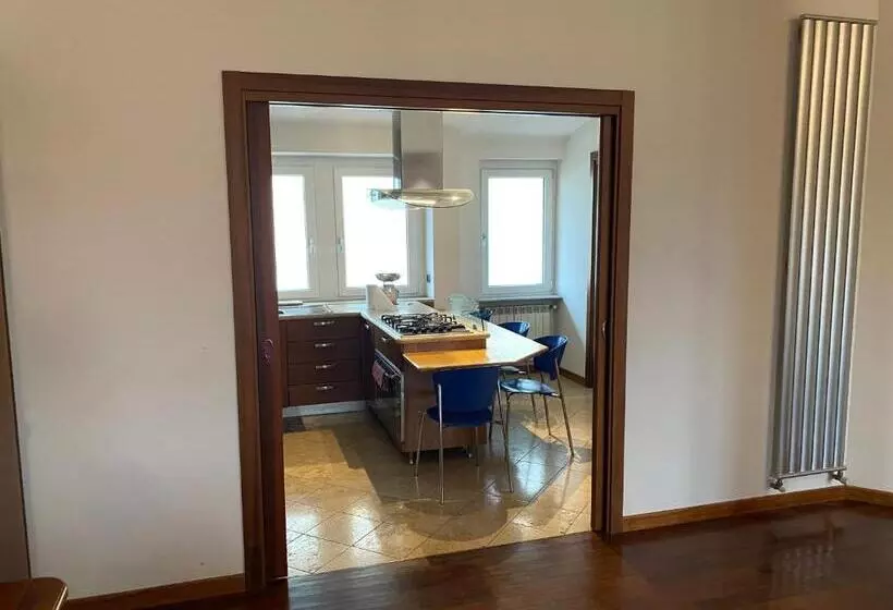 پانسیون Myroom Guest House