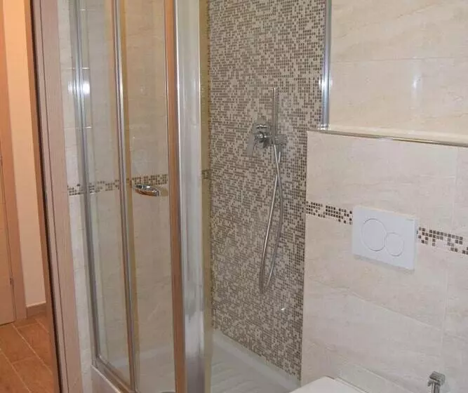 تختخواب و صبحانه Civico 28