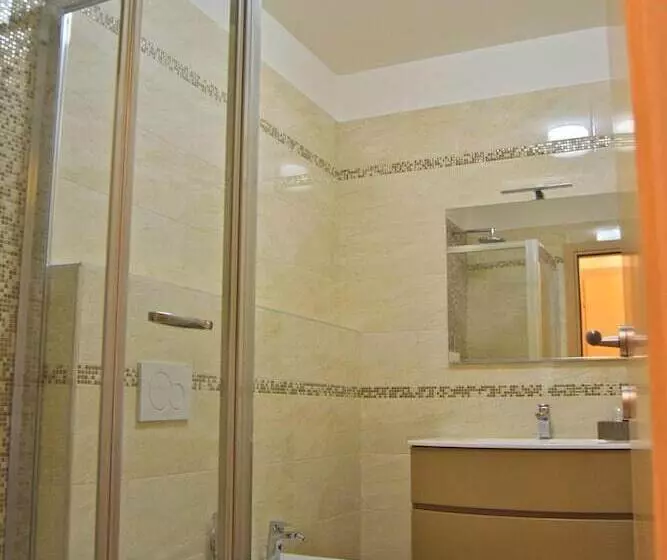 تختخواب و صبحانه Civico 28