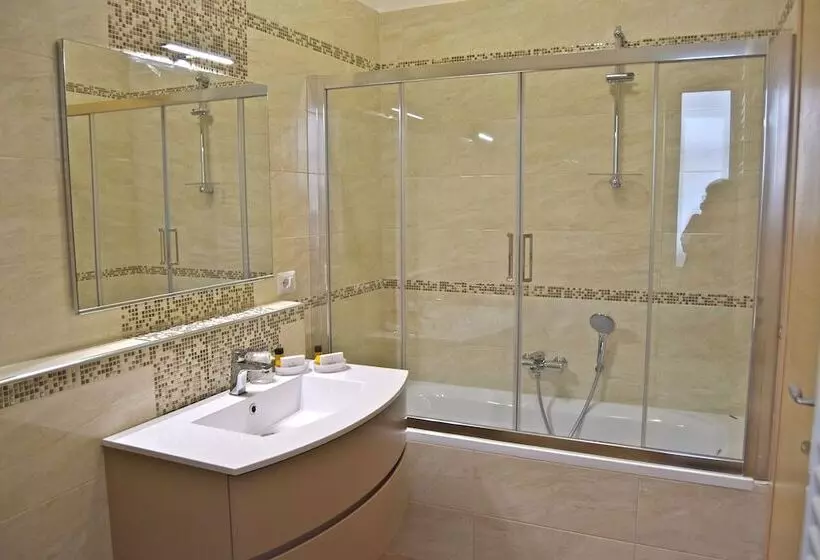 تختخواب و صبحانه Civico 28