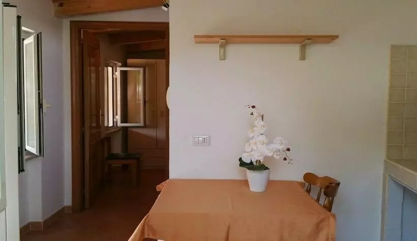 Aamiaismajoitus (B&B) La Capannina Cilento Num 11