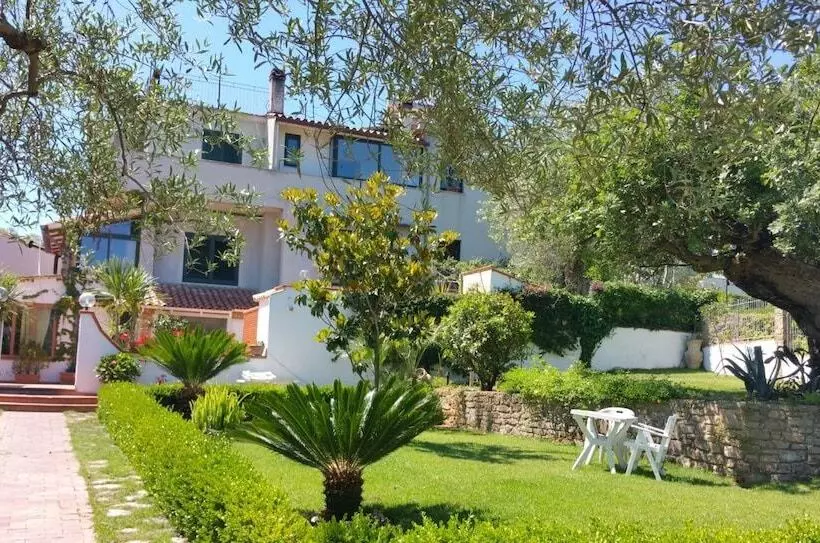 Aamiaismajoitus (B&B) La Capannina Cilento Num 11