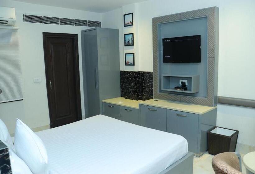 هتل Nagpal Regency