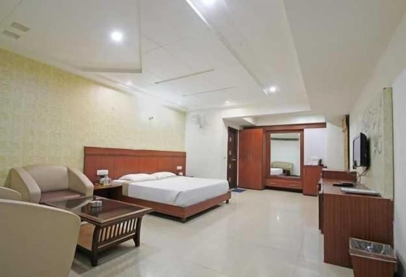 هتل Nagpal Regency