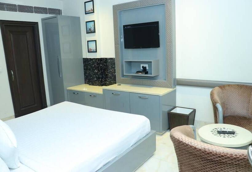 هتل Nagpal Regency