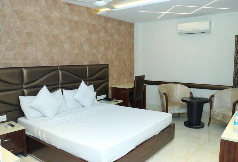 هتل Nagpal Regency