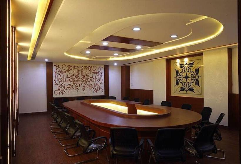 هتل Nagpal Regency