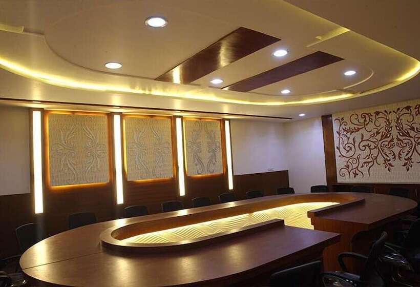 هتل Nagpal Regency