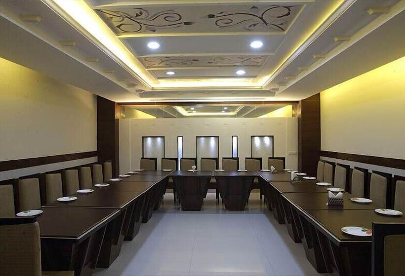 هتل Nagpal Regency