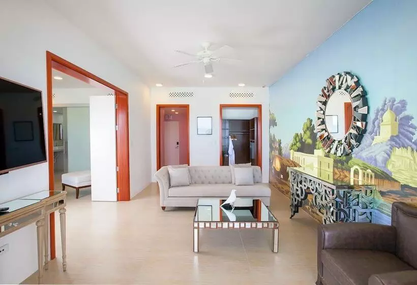 استراحتگاه The Manoah Boutique