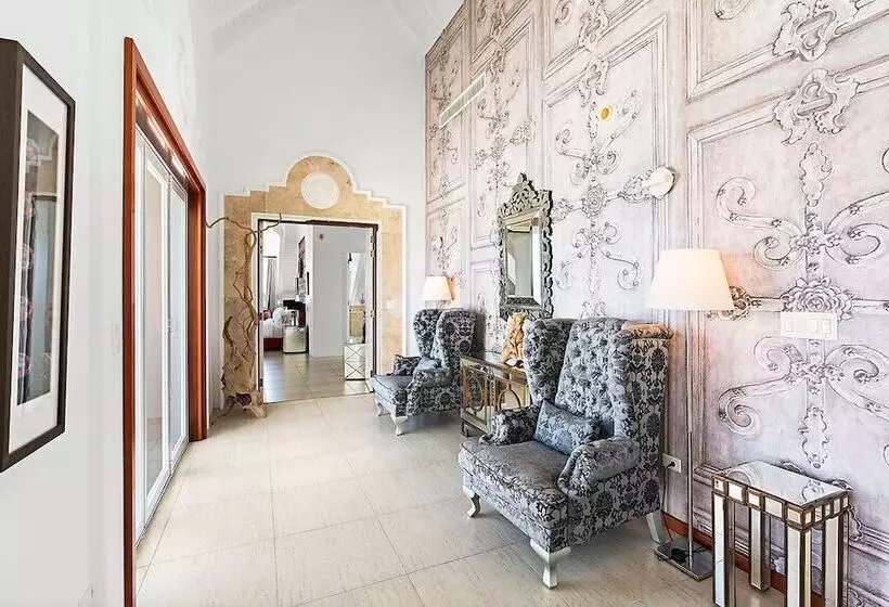 استراحتگاه The Manoah Boutique