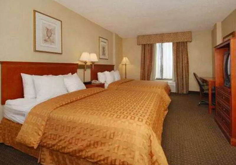 Clarion Hotel & Suites Conference Center Columbus