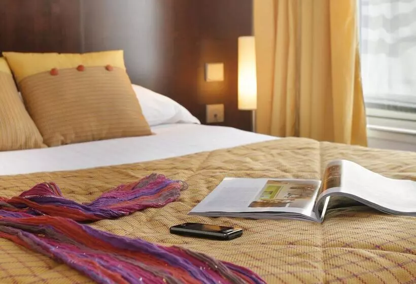 בית מלון כפרי Best Western Adagio Saumur