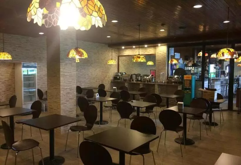 Отель Costa Inn