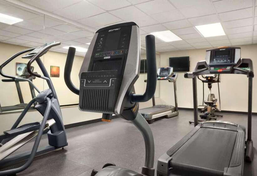 هتل Country Inn & Suites By Radisson, Charlotte University Place, Nc