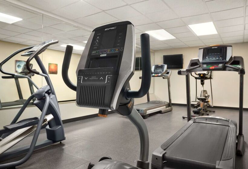 هتل Country Inn & Suites By Radisson, Charlotte University Place, Nc