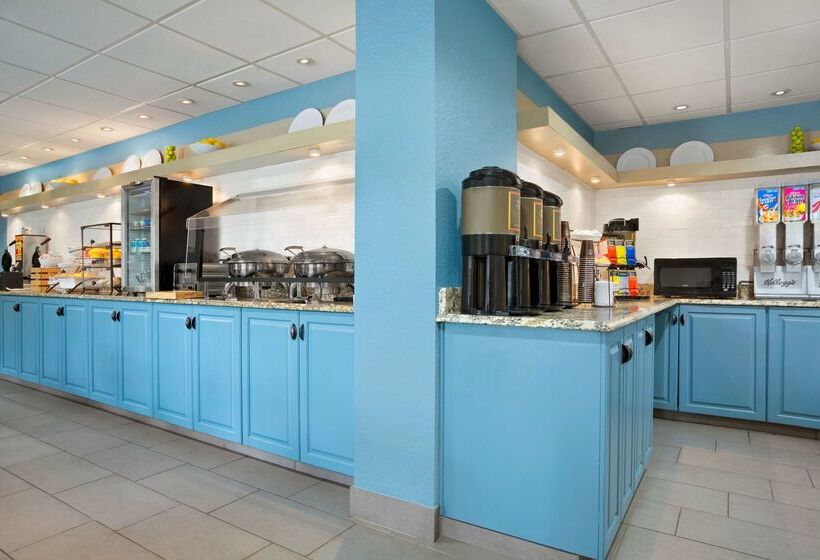 هتل Country Inn & Suites By Radisson, Charlotte University Place, Nc