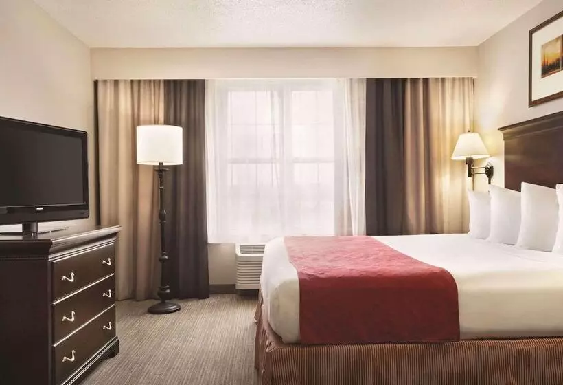 هتل Country Inn & Suites By Radisson, Moline Airport, Il