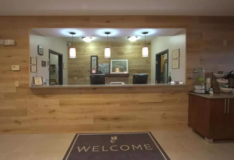 هتل Country Inn & Suites By Radisson, Moline Airport, Il