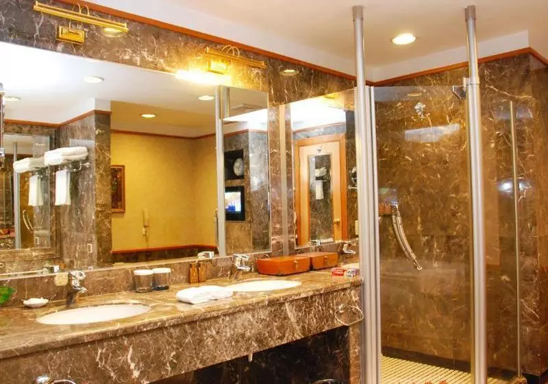 فندق Dongguan Oyc Crown Prince