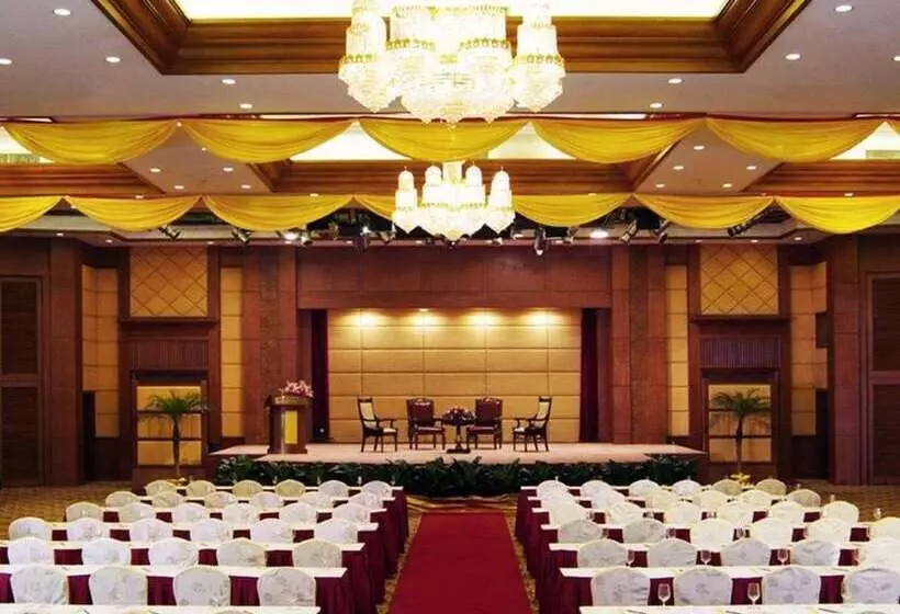 Gladden Hotel Shilong